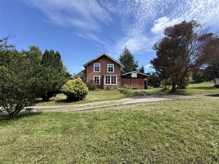 Parcela en Venta en Casa con Parcela Crell Puerto Varas de 5D 3B